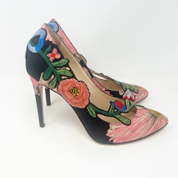 Gucci Ophelia Floral Embroidered Printed Satin Pumps - Picture 4 of 10